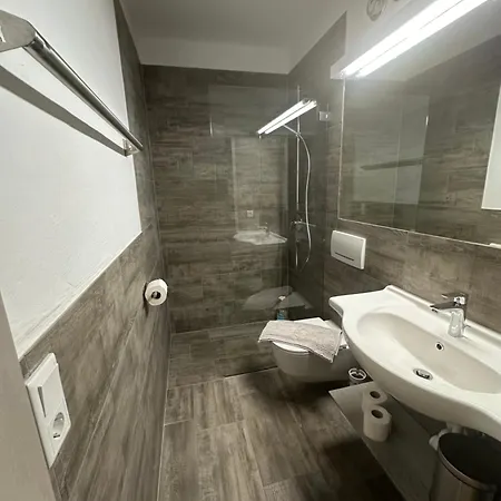 アパートホテル Haus Am 4*