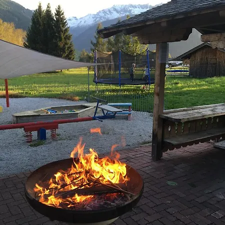 Haus Am Apart Otel Uttendorf